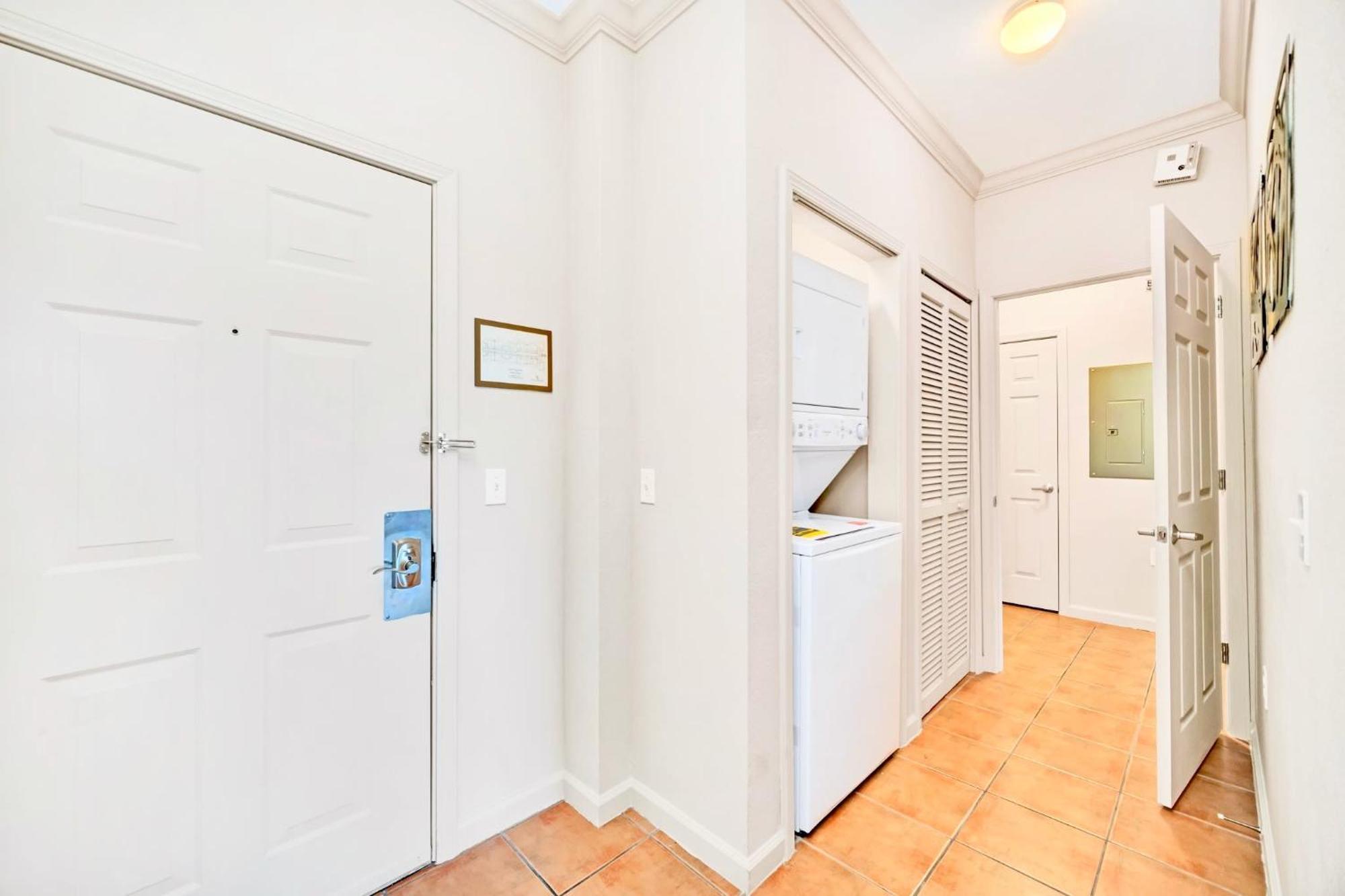 Bright Condo - 2Br With Pool & Hot Tub, Near Disney! Orlando Dış mekan fotoğraf