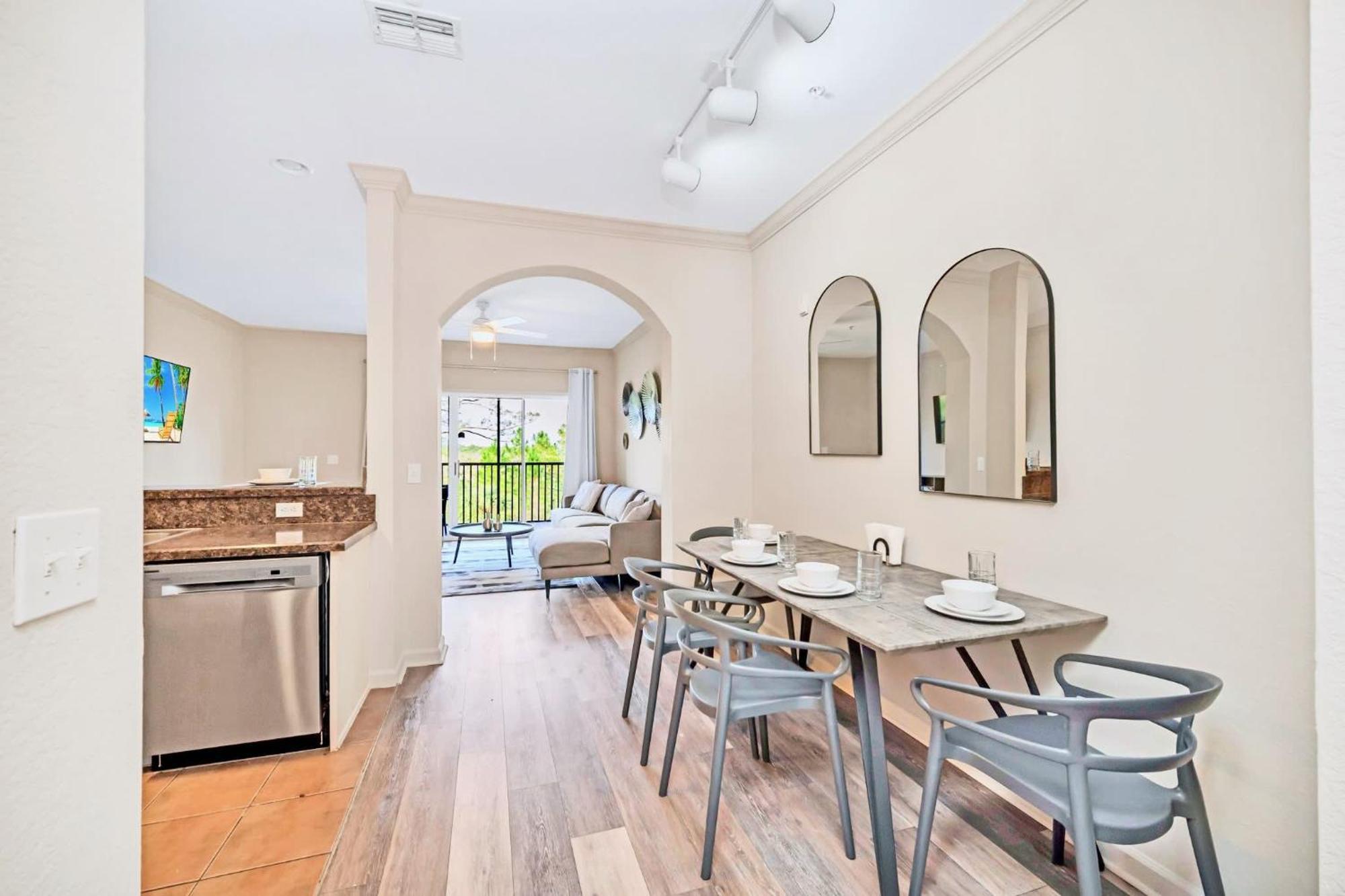 Bright Condo - 2Br With Pool & Hot Tub, Near Disney! Orlando Dış mekan fotoğraf